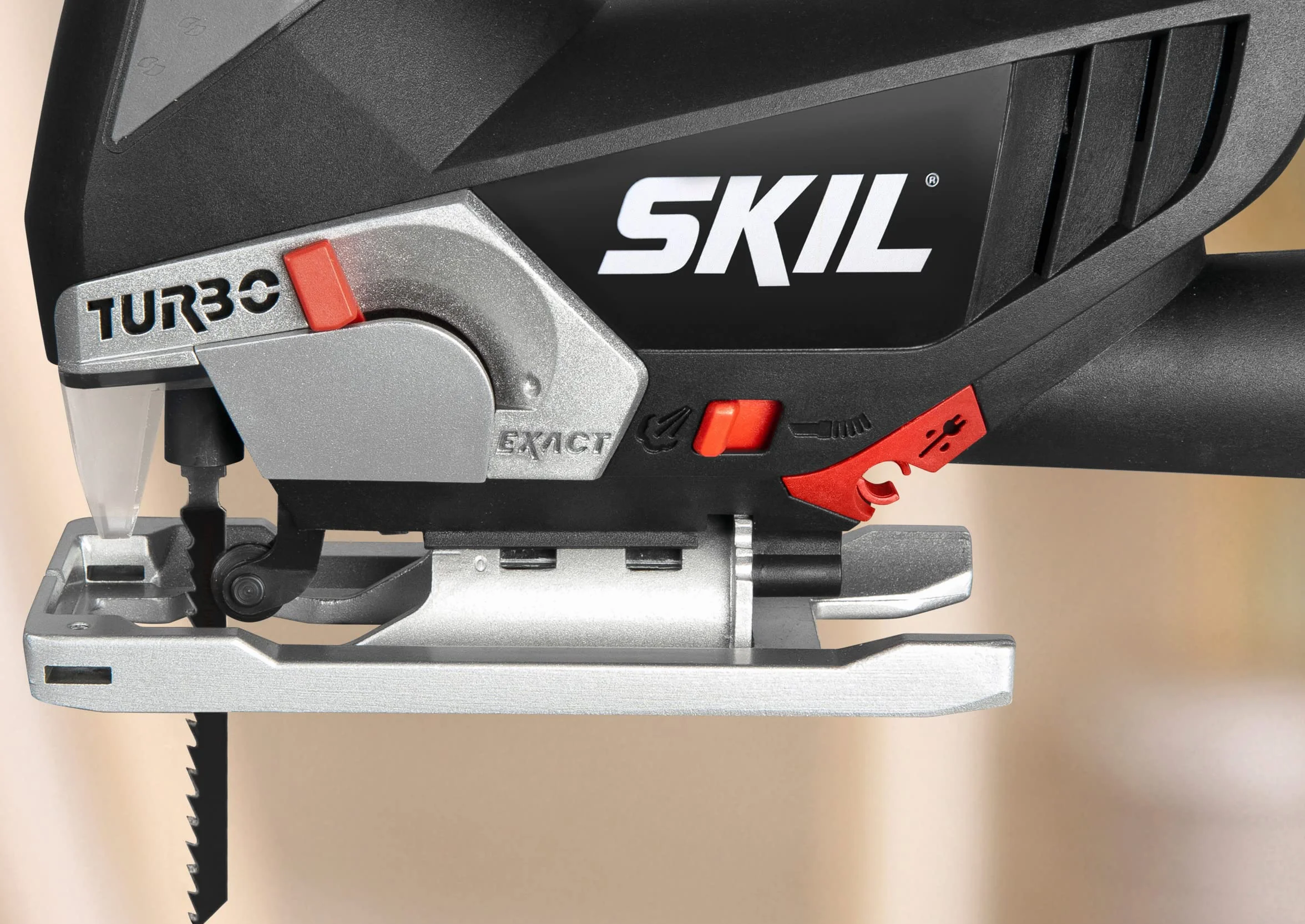 Skil 4381AA - Sierra de calar pendular con variador de velocidad (500 W, conexión para aspirador, soplador)