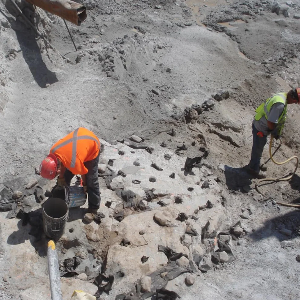 Cemento Demoledor Expansivo (20 kgs) - Demoliciones seguras y silenciosas, sin explosivos, de construcciones de piedra, muros, hormigón... - Sopgal