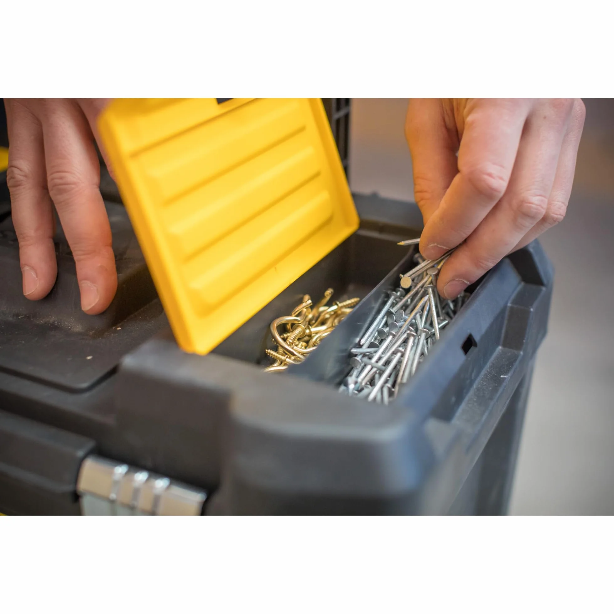 STANLEY Caja de Herramientas Rodante Esencial, Taller Móvil 3 en 1 con Unidades Apilables, Solución Portátil para Herramientas, STST1-80151.