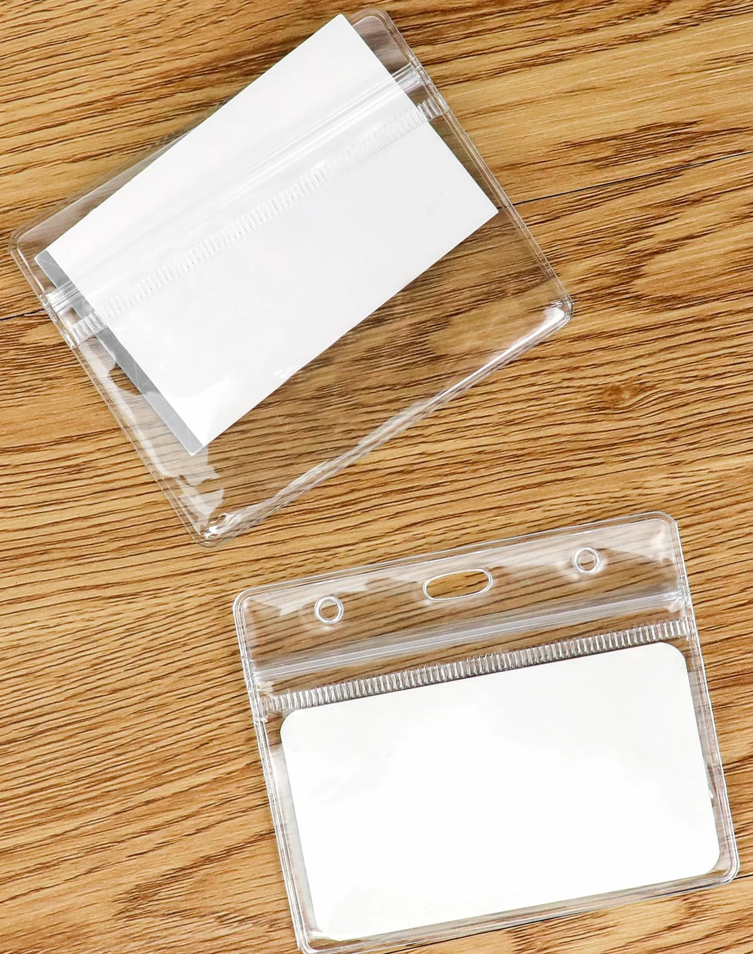 QWORK Paquete de 100 Tarjeteros Horizontales 100x82 mm Funda de Tarjeta de Identificación Transparente para Tamaño de Tarjeta 88x55 mm