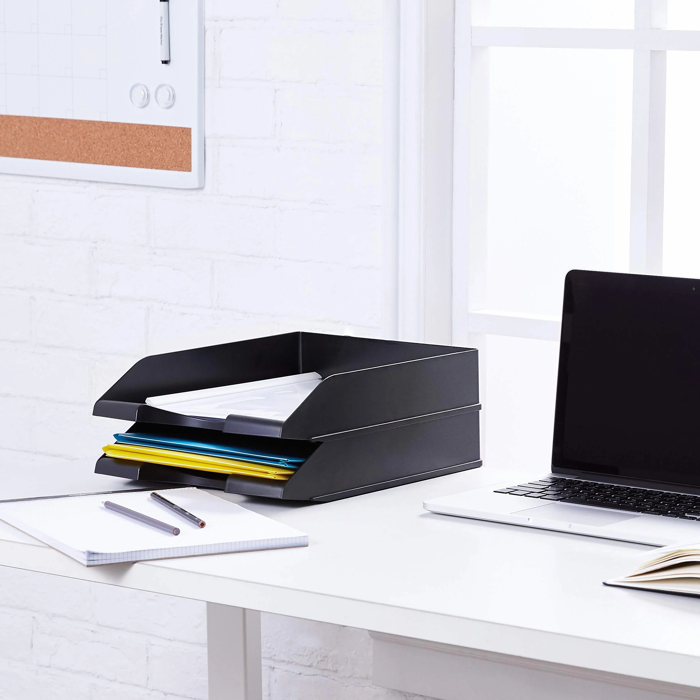 Amazon Basics Rectangular Organizador de cartas apilable, bandeja de escritorio, paquete de 2, Tamaño carta, negro