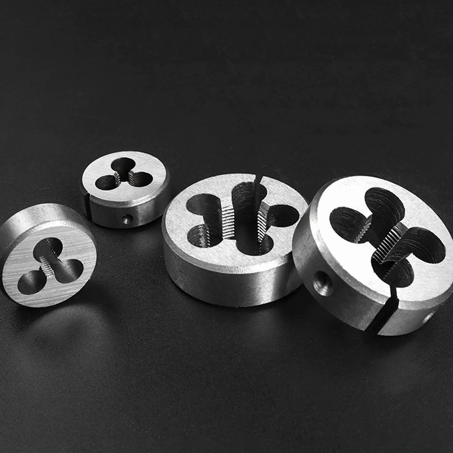 LARS360 Set de Herramientas de Roscado 31-110 Piezas - Juego de Roscar, Rosca Fina, Cortador de Roscas y Brocas
