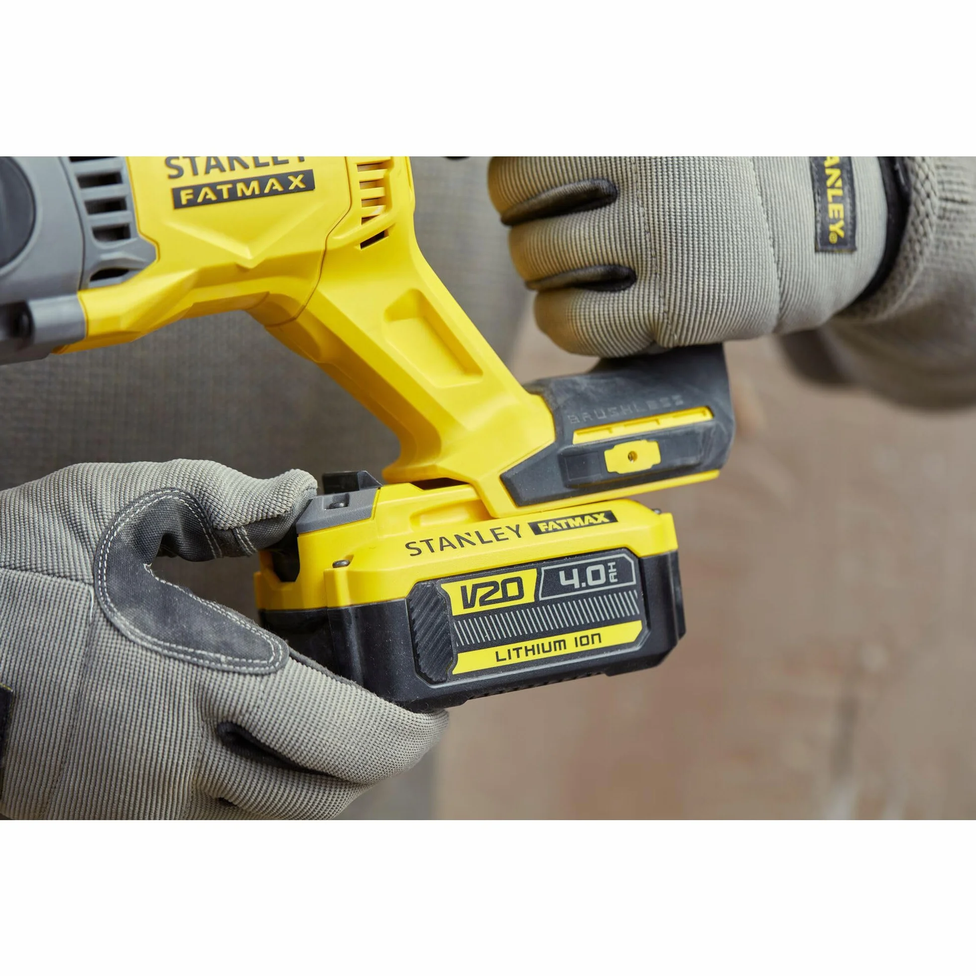 STANLEY FATMAX Martillo SDS-Plus V20 18V, Motor Sin Escobillas, 2J Impacto, 3 Modos (rotativo, percutor y cincelador), Incluye: 2 Baterías 4.0Ah, Cargador, Maletín PRO-STACK, SFMCH900M22-QW