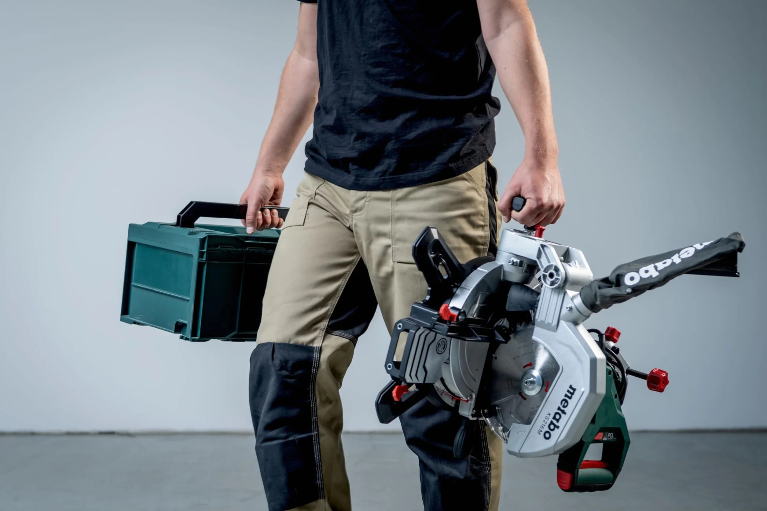 metabo KS 216 M 610216900 - Juego de sierra tronzadora (caja con 2 hojas de metal duro, inclinación de la hoja de sierra, ampliaciones de mesa integradas)
