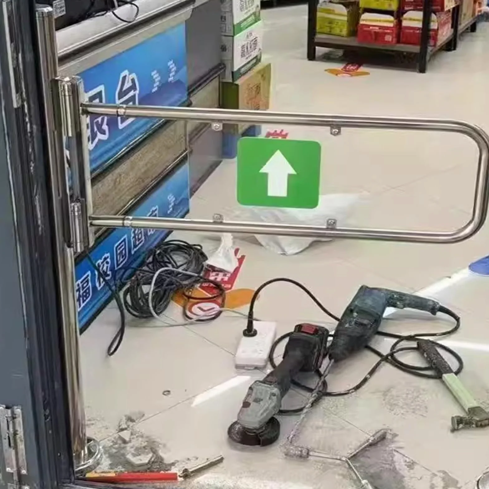 Puerta de seguridad de entrada de acero inoxidable con resorte, puerta de acceso peatonal de 1 vía, puerta batiente de supermercado, barrera de mostrador, 55 cm