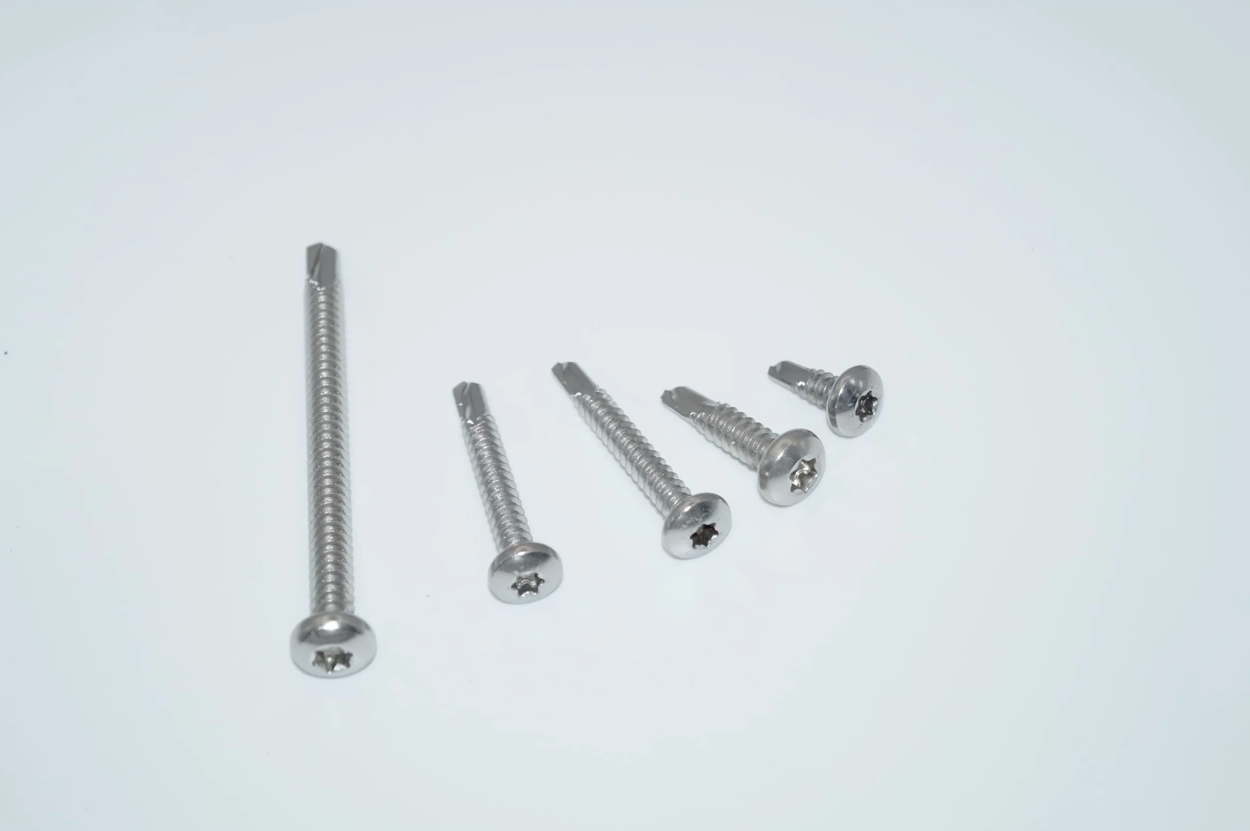 Tornillos de perforación 4,8 x 80, 60 unidades, tornillos de cabeza alomada TX – Forma M, acero inoxidable A2/V2A, tornillos autorroscantes DIN 7504/ISO 15480 – inoxidable